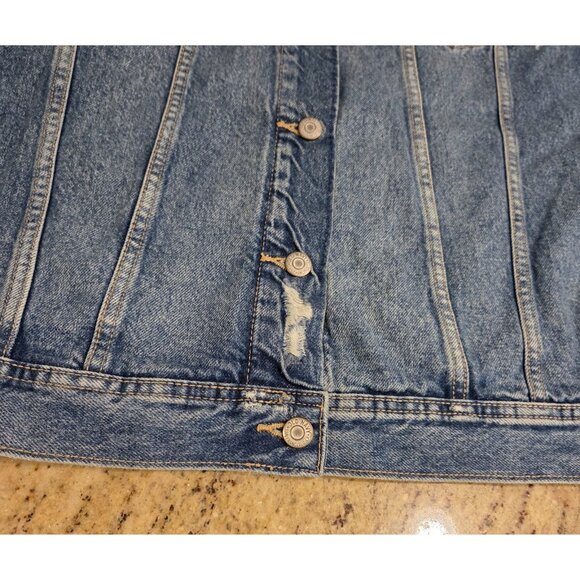 Old Navy Boyfriend Style Women’s Size XL Denim Distressed Trucker Jacket - Picture 6 of 15